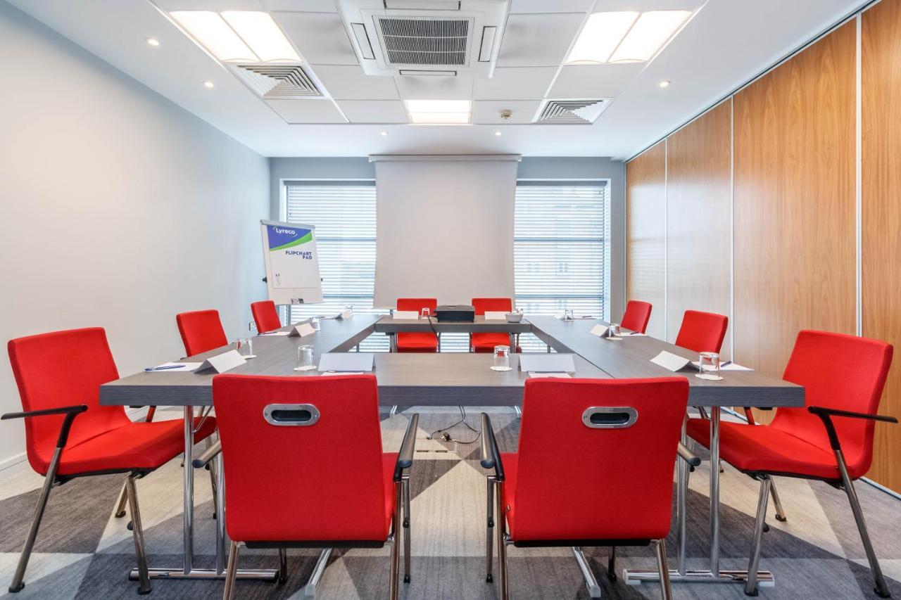 Holiday Inn Express Walsall M6, J10 By Ihg Extérieur photo
