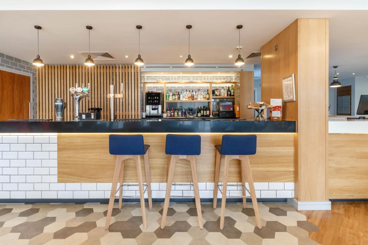 Holiday Inn Express Walsall M6, J10 By Ihg Extérieur photo