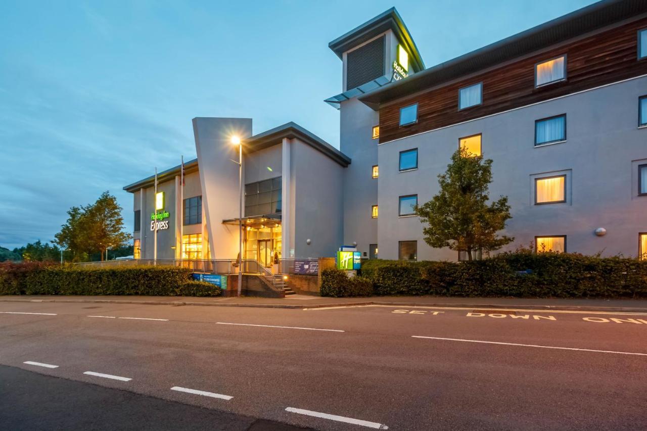 Holiday Inn Express Walsall M6, J10 By Ihg Extérieur photo