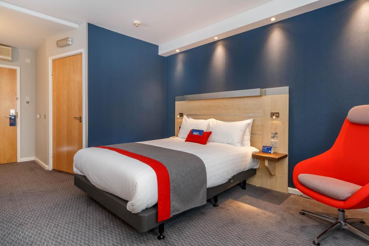 Holiday Inn Express Walsall M6, J10 By Ihg Extérieur photo