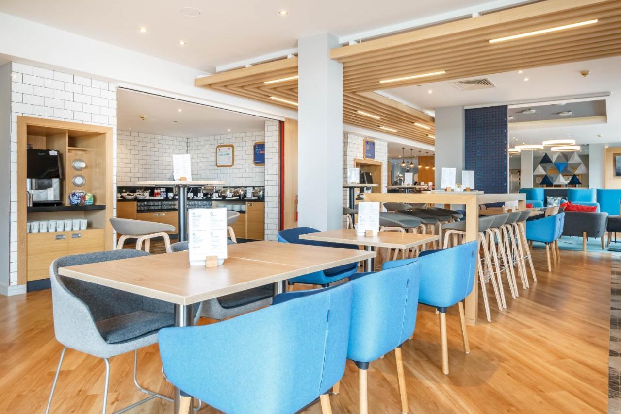 Holiday Inn Express Walsall M6, J10 By Ihg Extérieur photo
