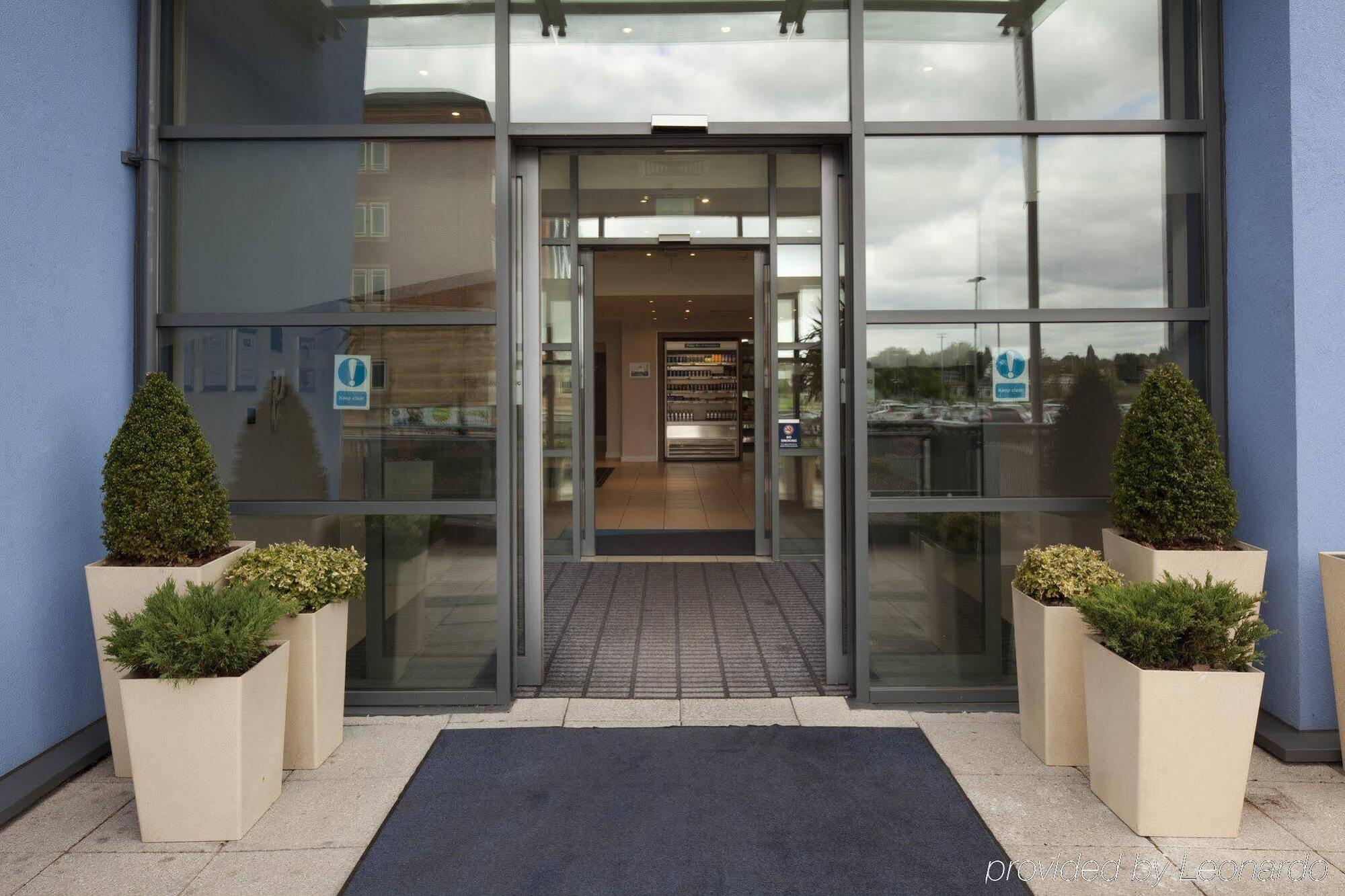 Holiday Inn Express Walsall M6, J10 By Ihg Extérieur photo